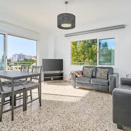 Apartment Bright And Spacious 2 Bed *