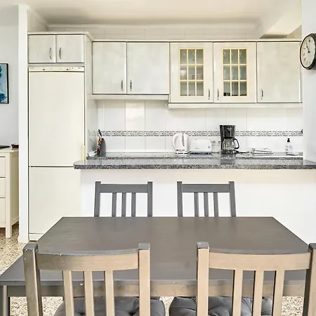 Bright And Spacious 2 Bed